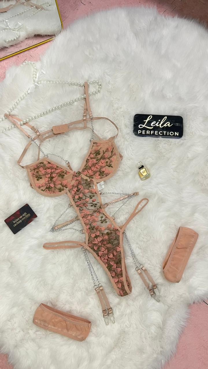 Chic & Shine bodysuit lingerie